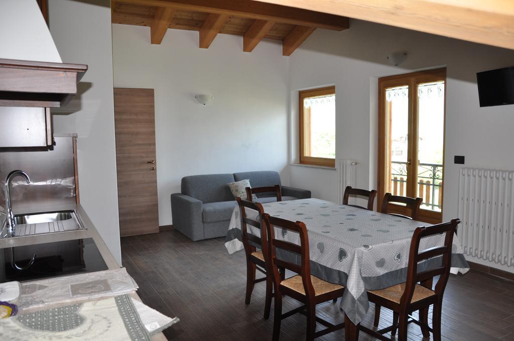 Le Foyer De La Ferme Apartment อาออสตา ห้อง รูปภาพ