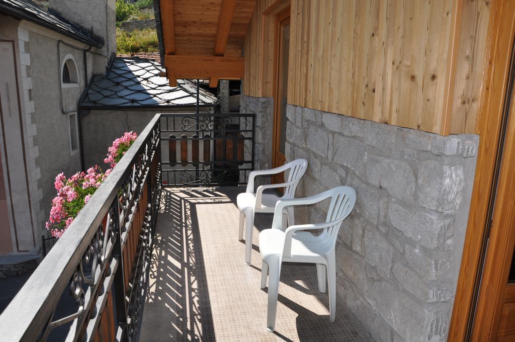 Le Foyer De La Ferme Apartment อาออสตา ห้อง รูปภาพ