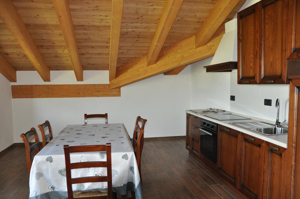 Le Foyer De La Ferme Apartment อาออสตา ห้อง รูปภาพ