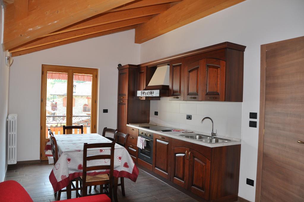 Le Foyer De La Ferme Apartment อาออสตา ห้อง รูปภาพ